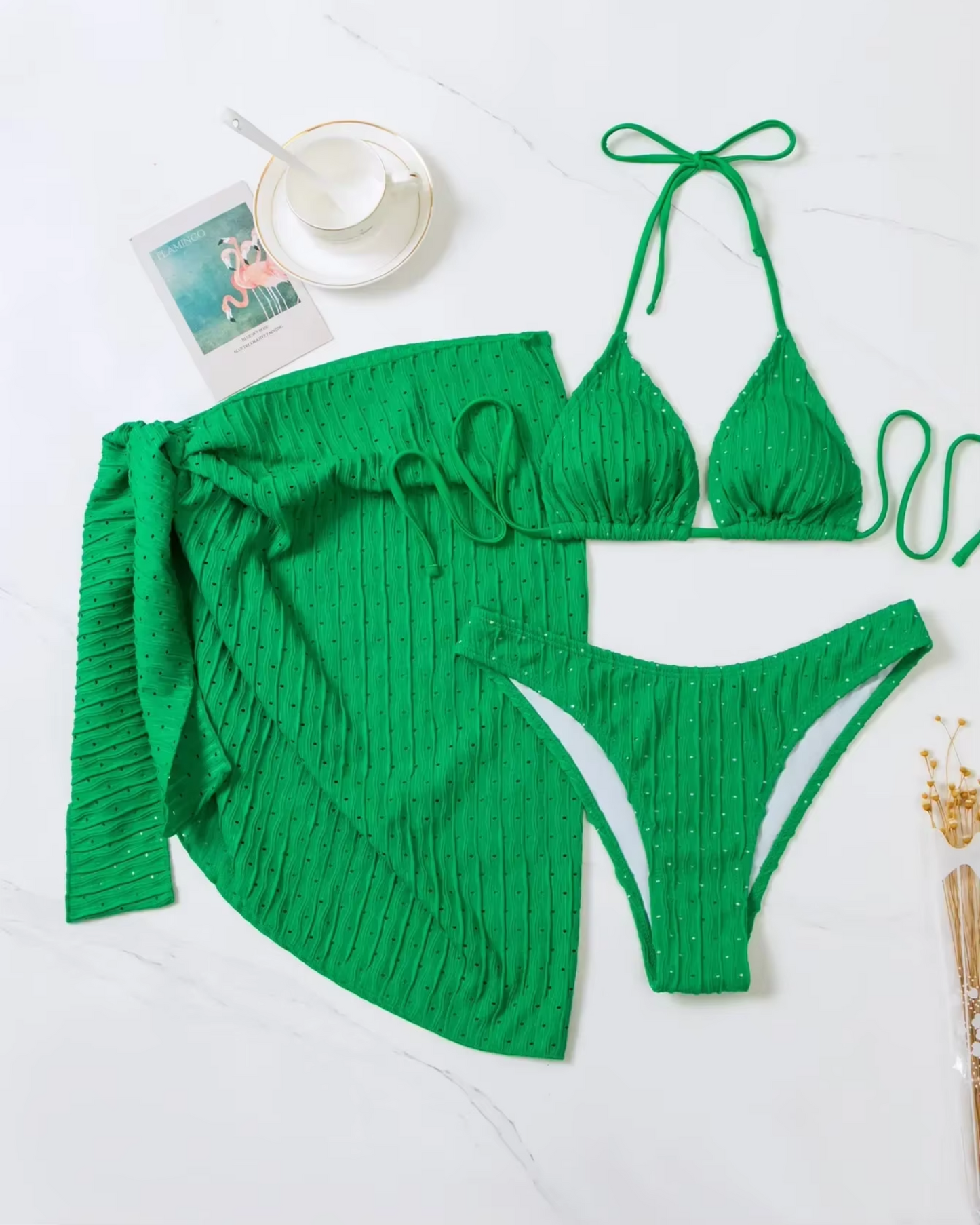 Plavky s vysokým výstřihem a pareem