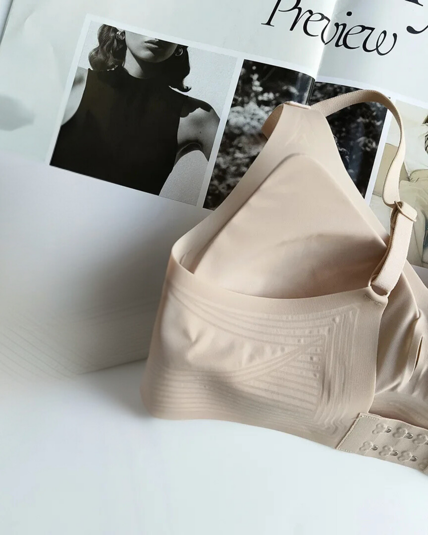 Měkká bezešvá podprsenka s tenkými ramínky