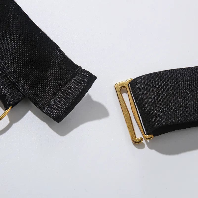 Body s hlubokým výstřihem