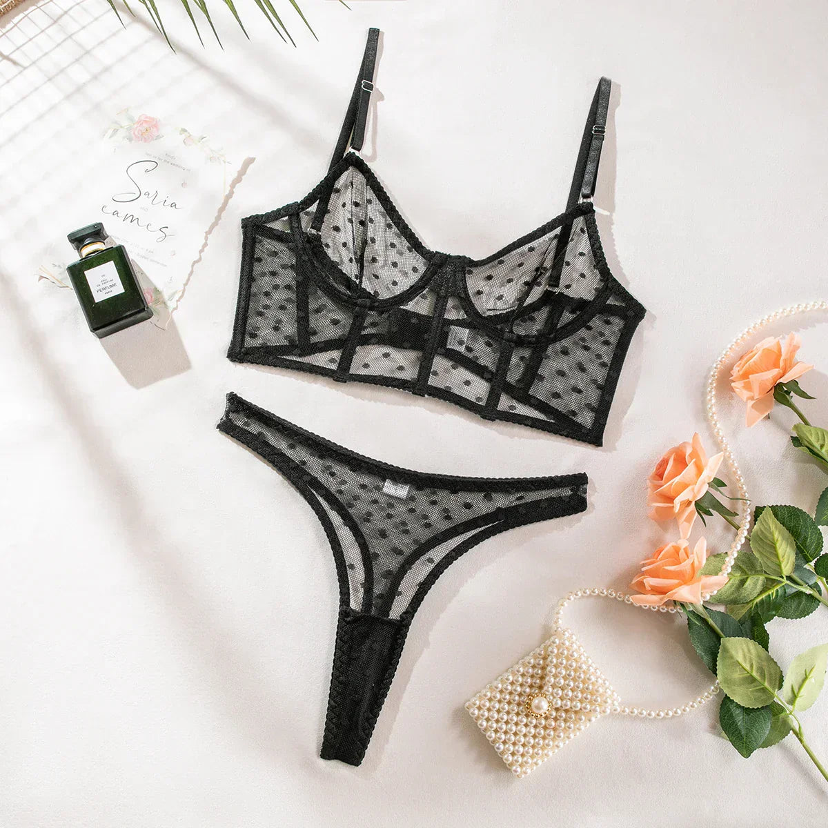 Sada spodního prádla s nastavitelnými ramínky