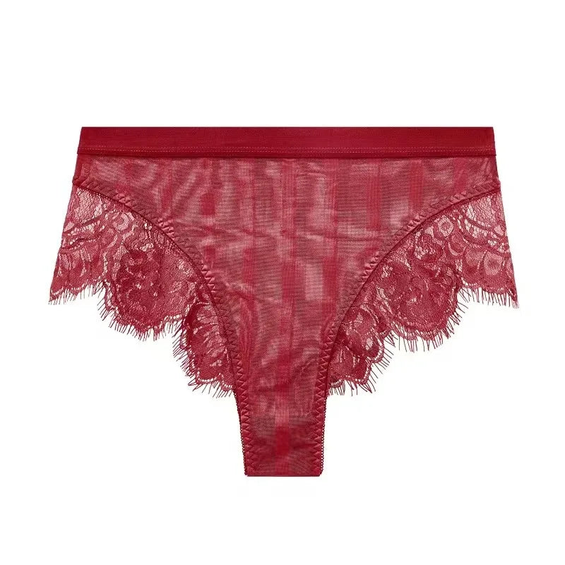 Brazilské kalhotky s vysokým pasem a krajkou