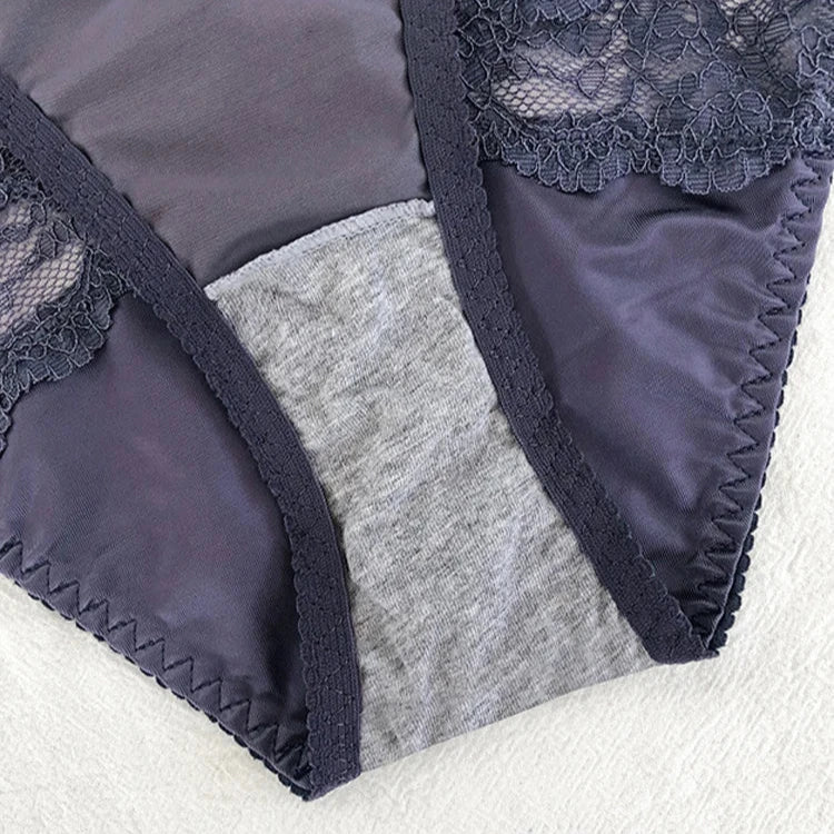 Kalhotky s krajkovými vsadkami