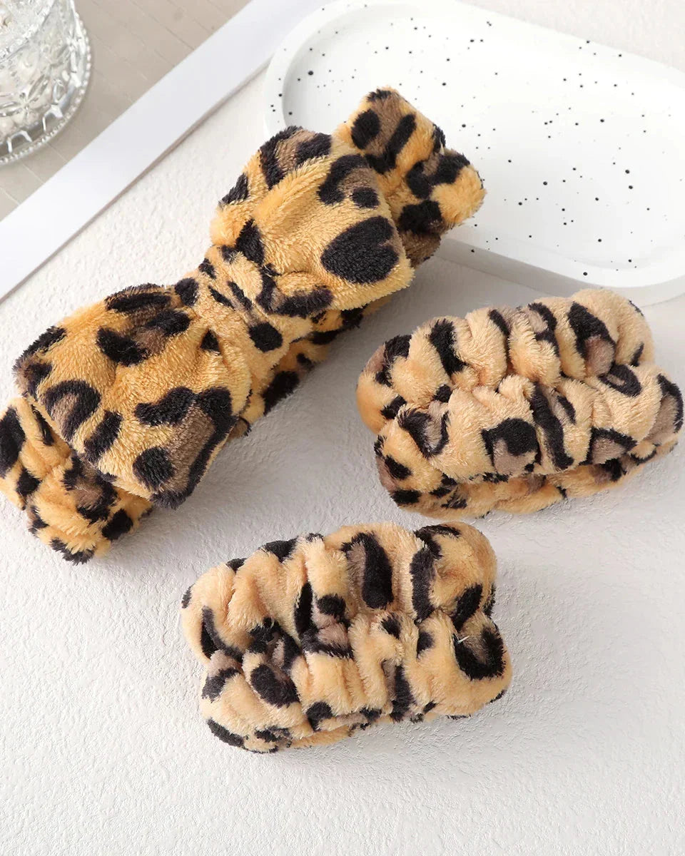 Nadýchaná čelenka s mašlí