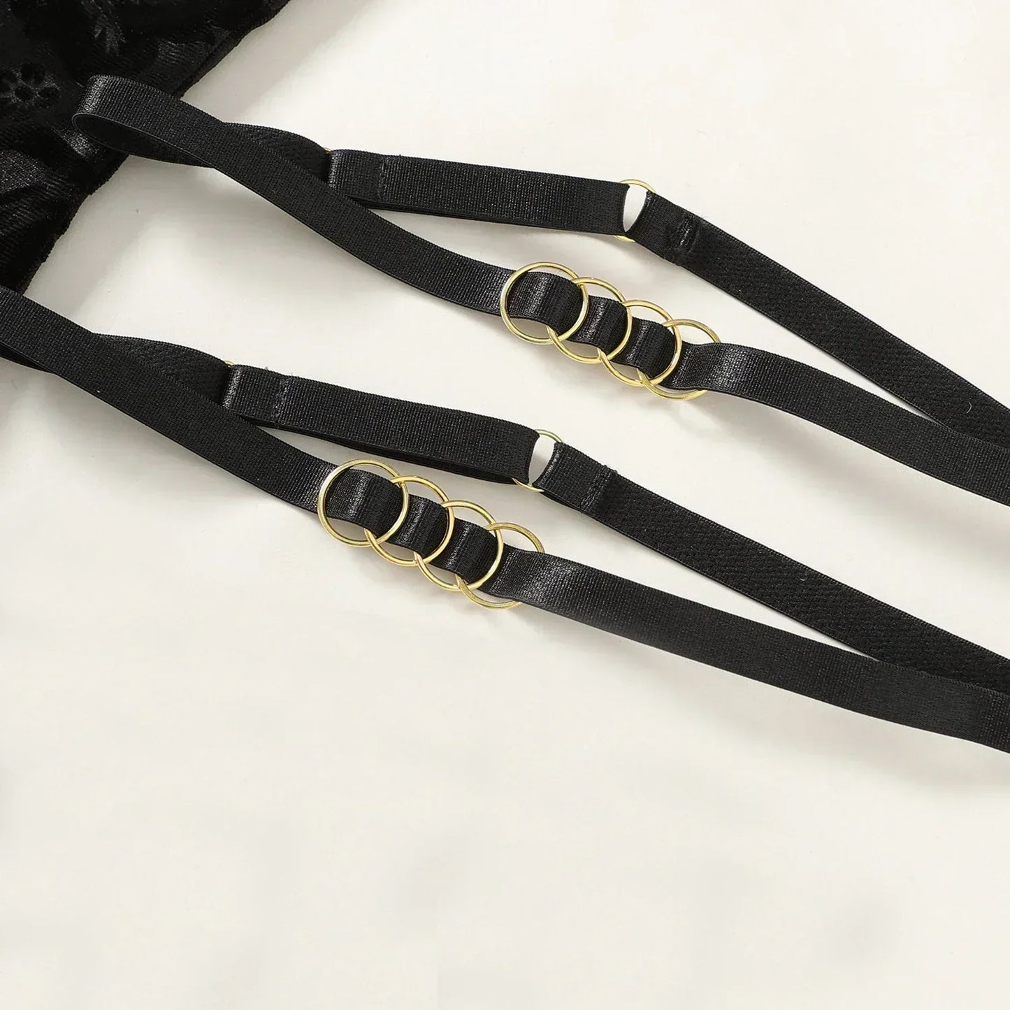 Noční košilka s funkčními kšandami