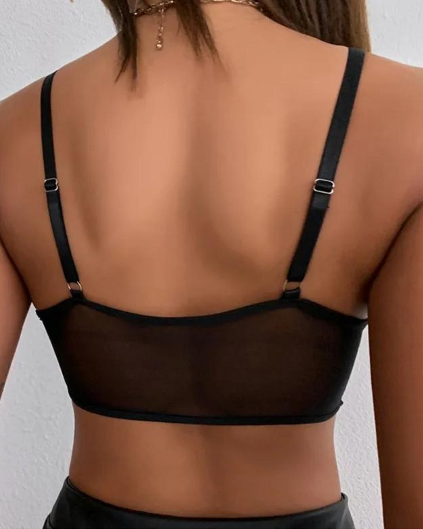 Krajková podprsenka s průhlednými zády