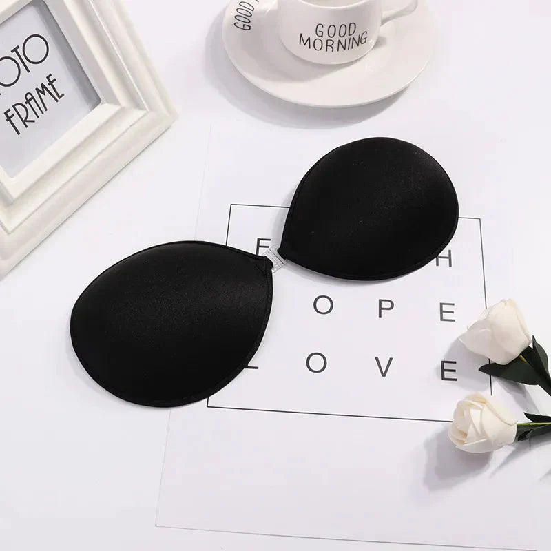 Silikonová samonosná podprsenka