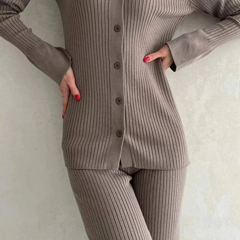 Pletená sada domácího oblečení s dlouhými nohavicemi