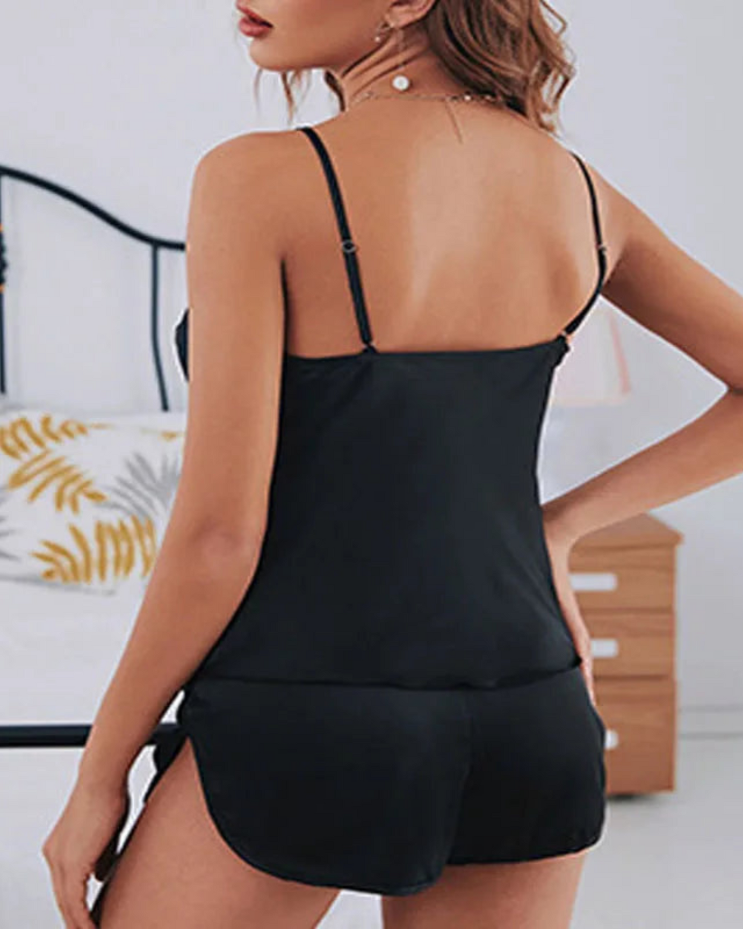 Klasické dámské pyžamo s ramínky