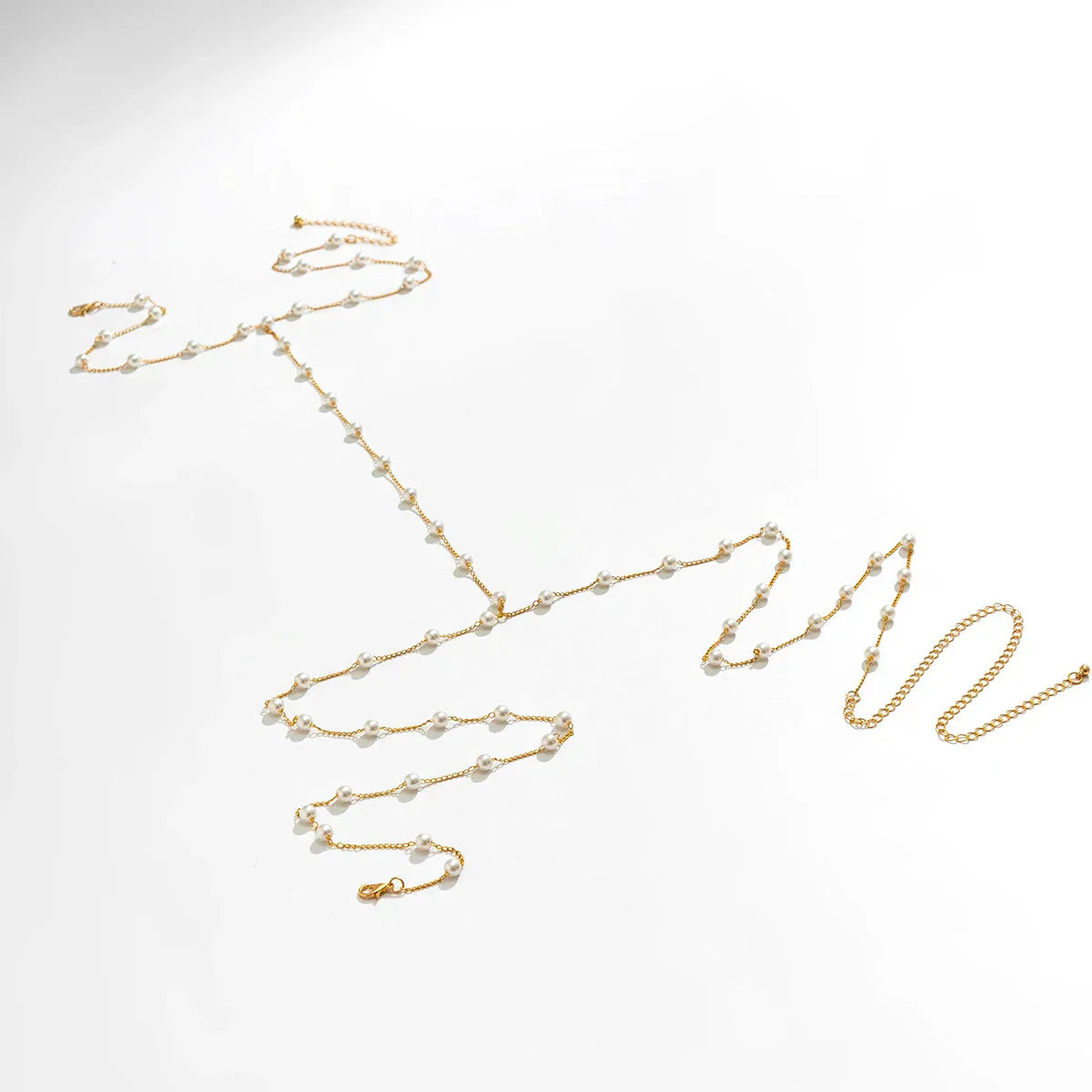 Náhrdelníkové šperky s ozdobnými perlami