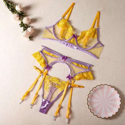 Trojdílná sada spodního prádla s jemnou krajkou