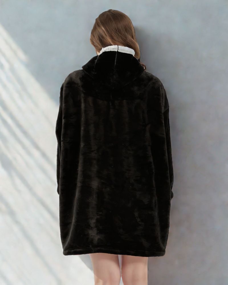 Teplá deková mikina s kapucí a kapsou