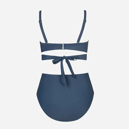 Plavky pro větší děti s výraznými zavazováním