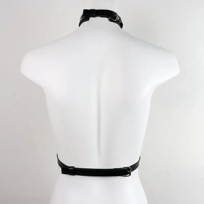 Bedrový postroj s nastavitelným chokerem