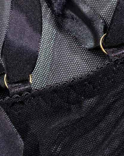 Noční košilka se zavazováním vzadu