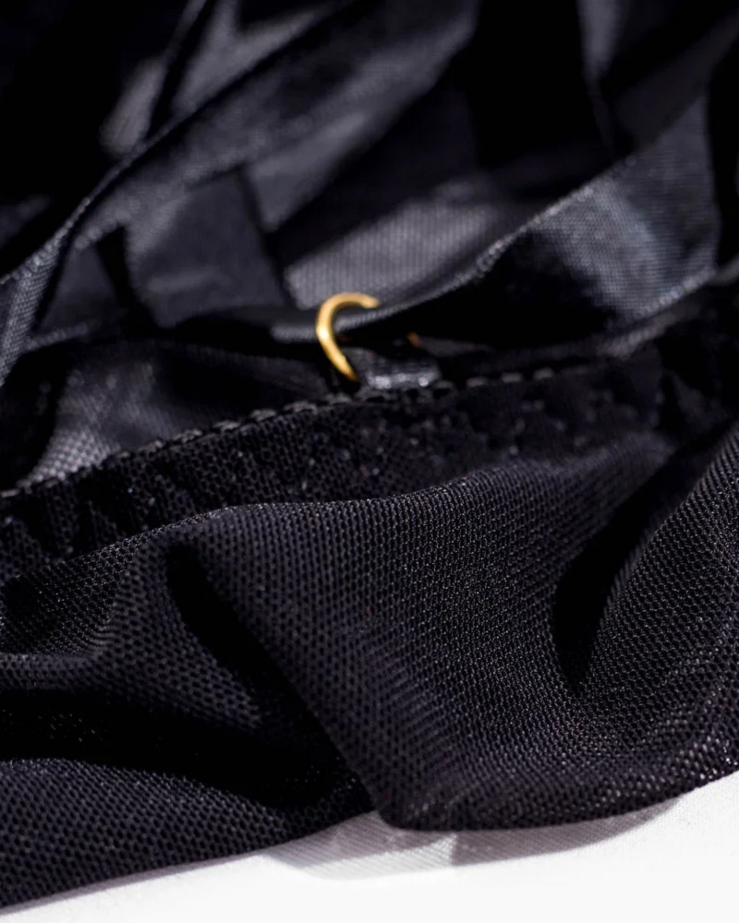 Noční košilka se zavazováním vzadu