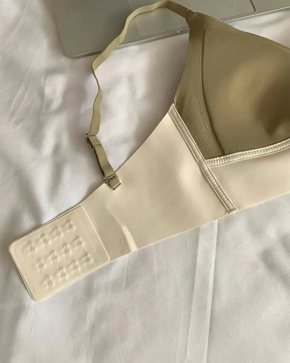 Měkká podprsenka bralette s ozdobným spodním dílem