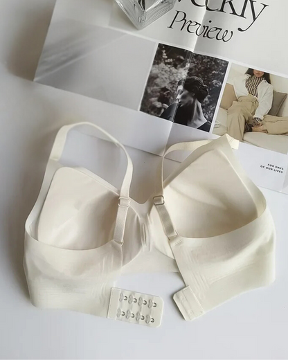 Měkká bezešvá podprsenka s tenkými ramínky