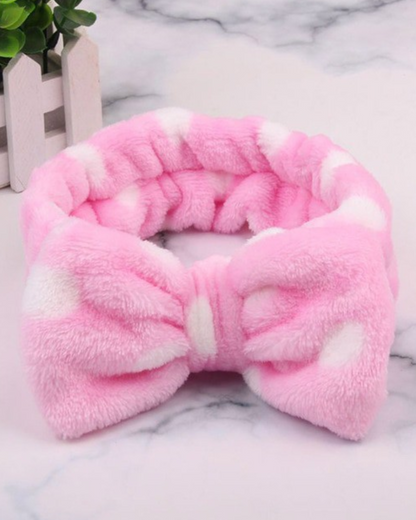 Nadýchaná čelenka s puntíkovanou mašlí