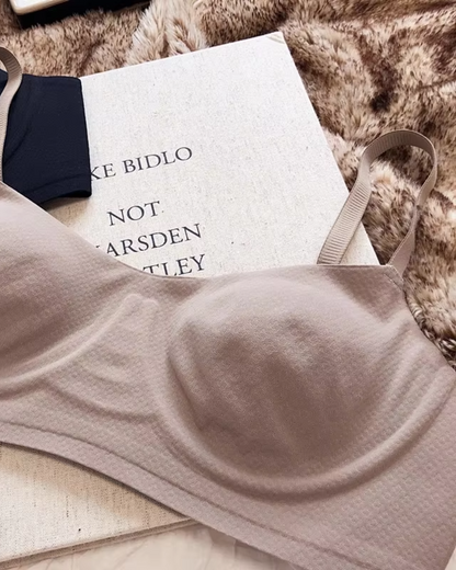 Pohodlná bezešvá balkonová podprsenka