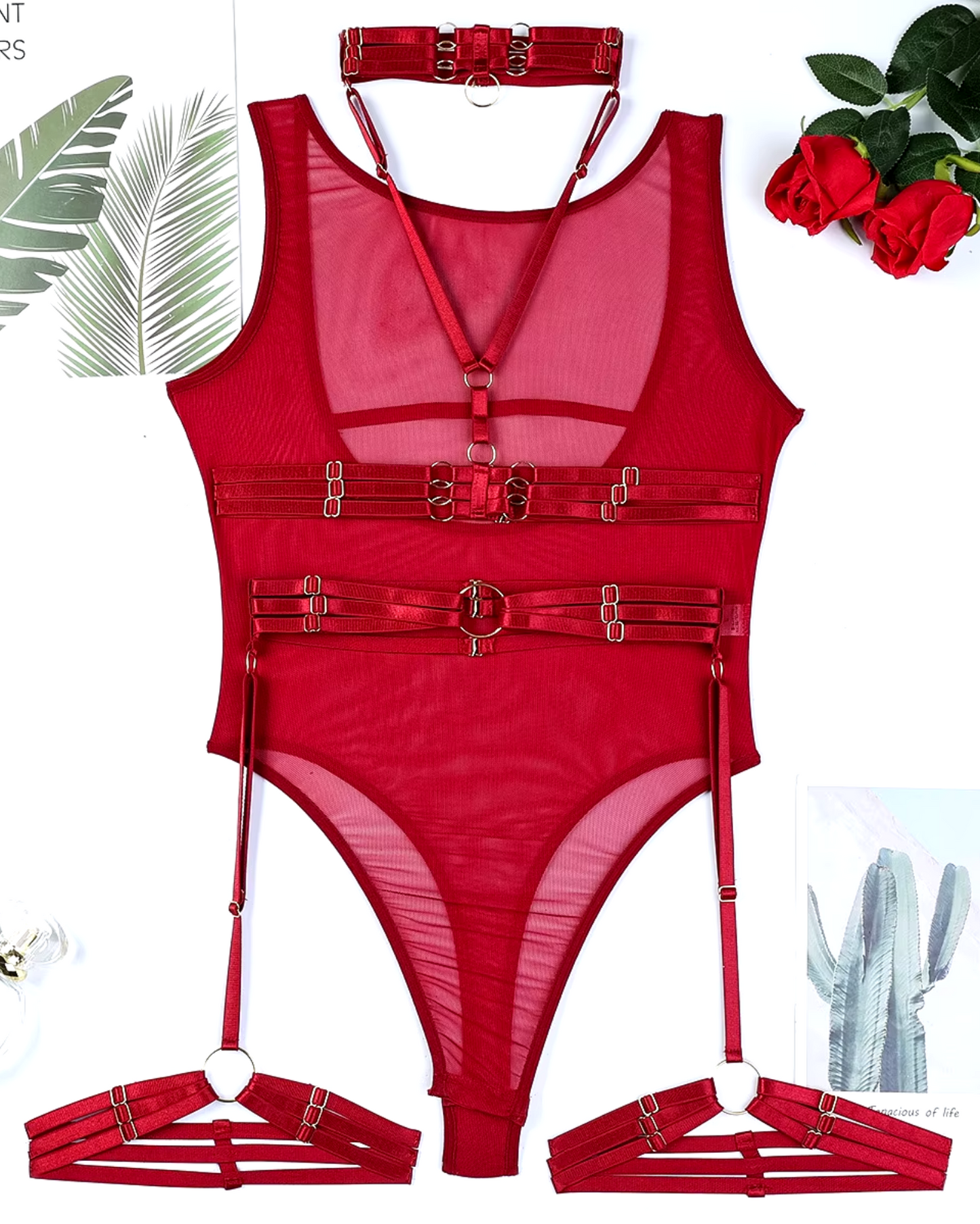 Průsvitné body s ramínky a náhrdelníkem