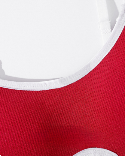 Pohodlné pruhované spodní prádlo s kontrastními švy.