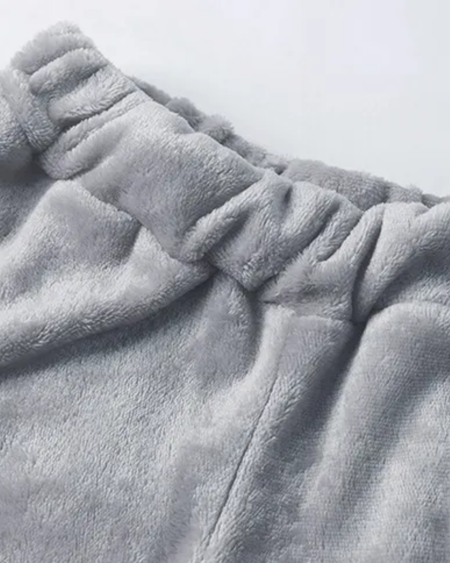 Nadýchaná sada domácího oblečení s motivem koťátka