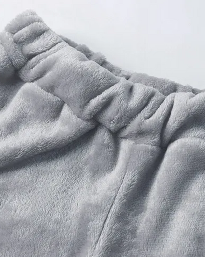 Nadýchaná sada domácího oblečení s motivem koťátka