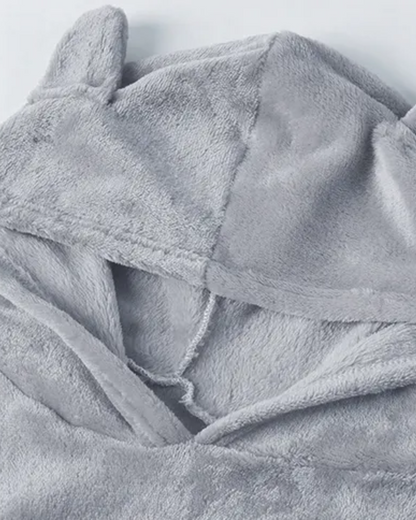 Nadýchaná sada domácího oblečení s motivem koťátka