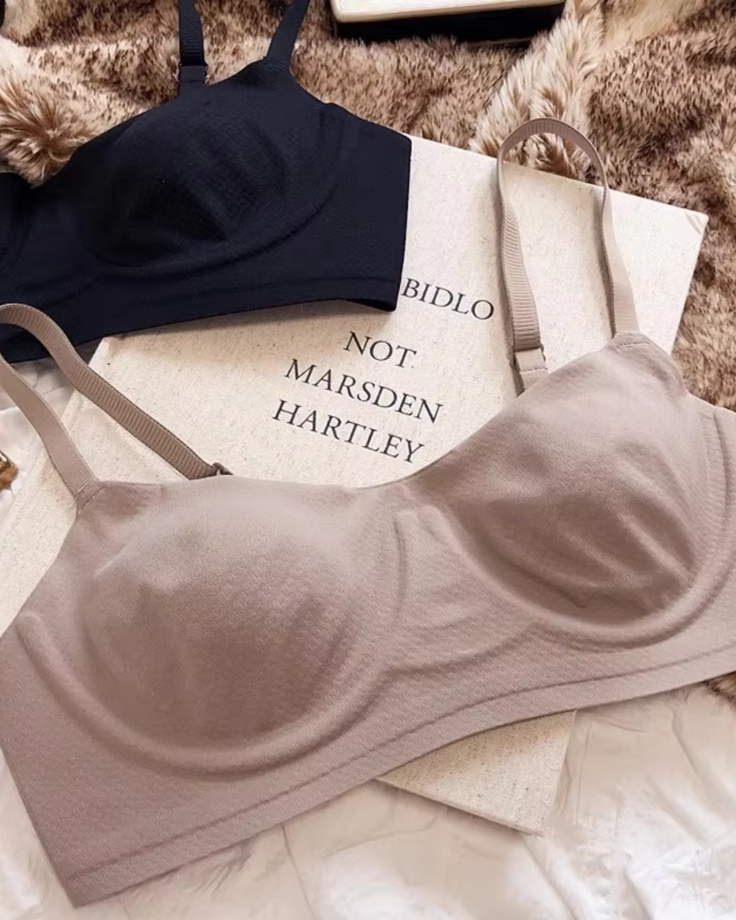 Pohodlná bezešvá balkonová podprsenka