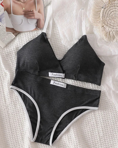 Pohodlná sada spodního prádla z žebrovaného materiálu