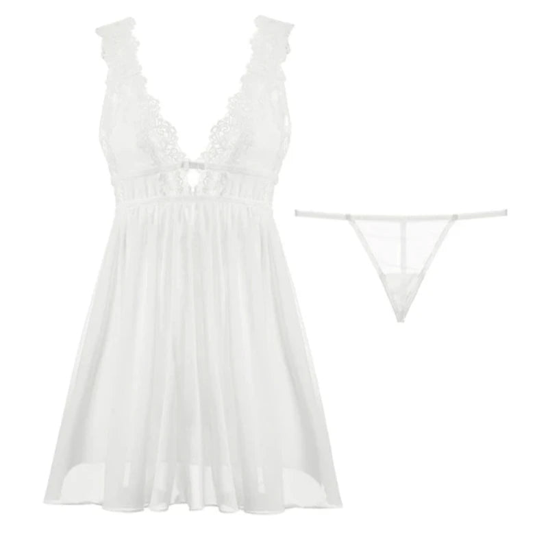 Splývavá noční košilka s rozparkem vzadu