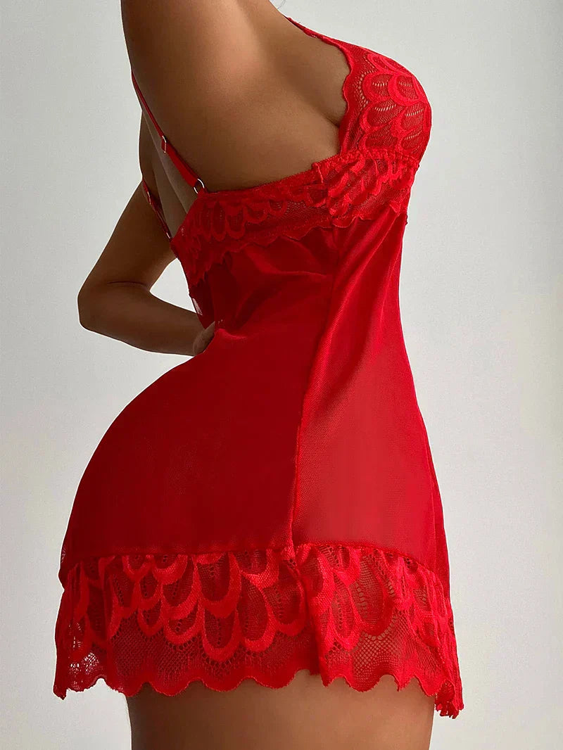 Noční košilka s nastavitelnými ramínky