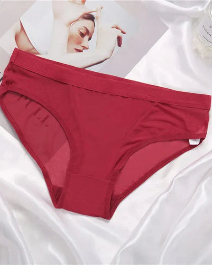 Kalhotky s ozdobnou, průhlednou síťovinou