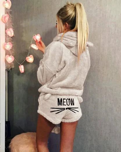 Nadýchaná sada domácího oblečení s motivem koťátka