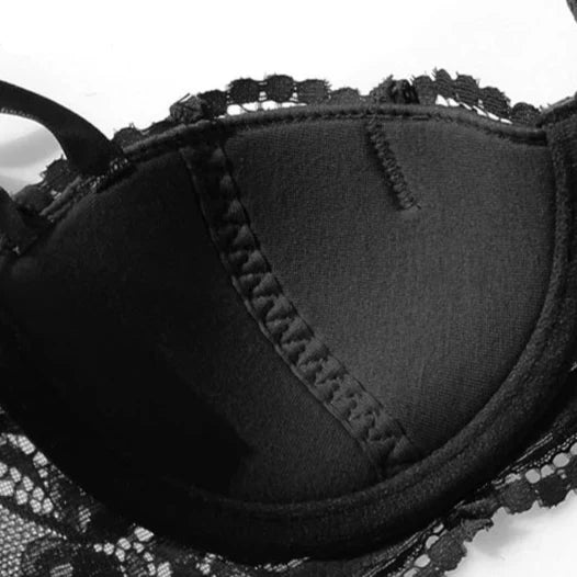 Balkonetová podprsenka s bezpečným zapínáním na háčky