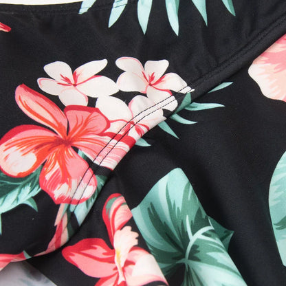 Jednodílné plavky s úzkým pasem