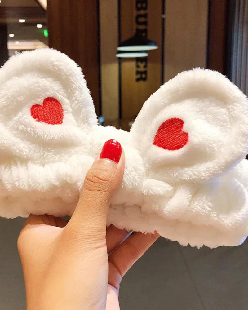 Nadýchaná čelenka se srdíčky