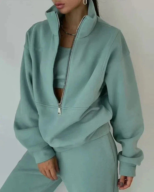 Pohodlná tepláková souprava se zapínáním na zip