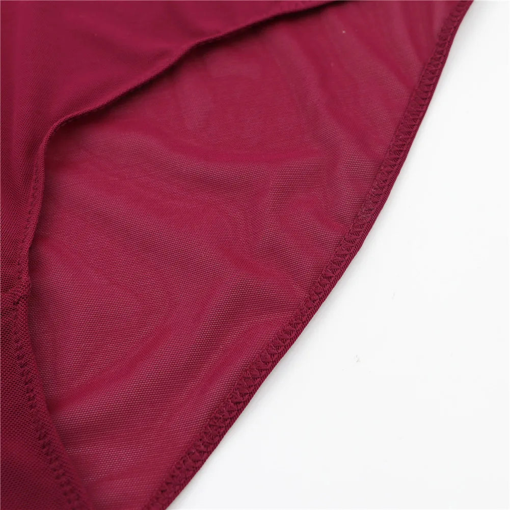 Kalhotky s vysokým pasem, tvarující postavu