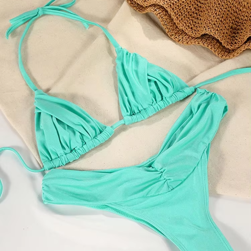 Jednodílné splývavé bikiny