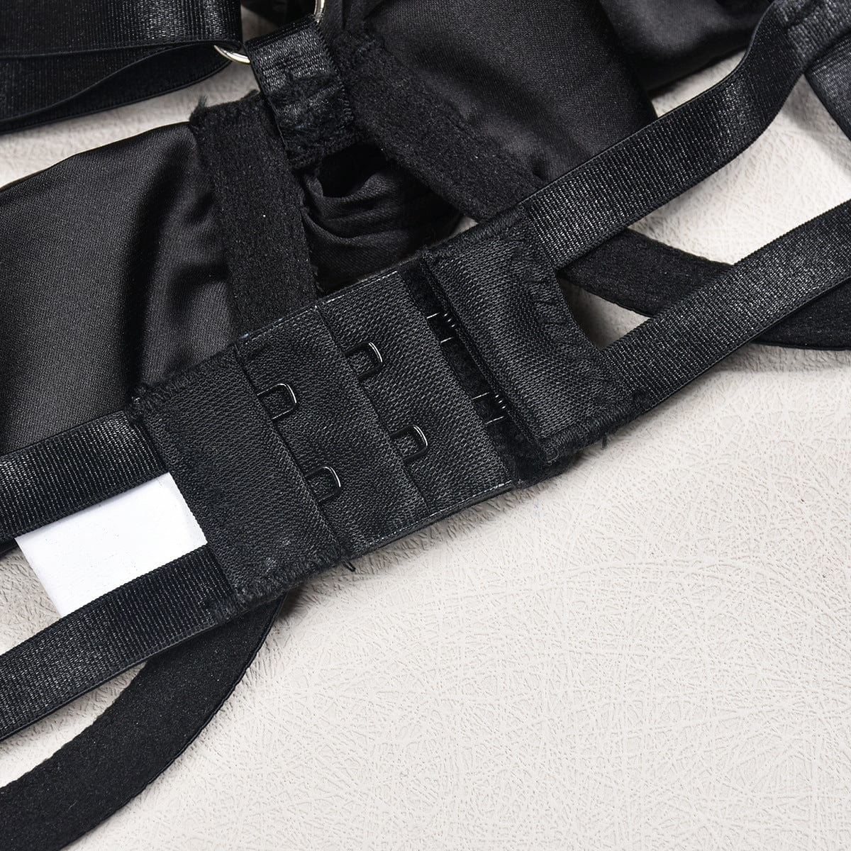 Sada nastavitelného spodního prádla