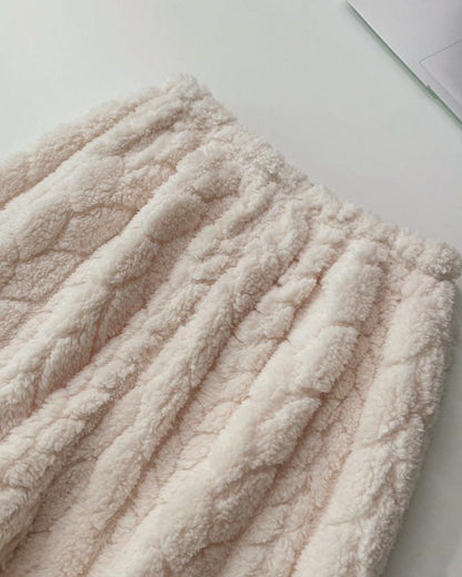 Měkké, nadýchané kalhoty s dlouhými nohavicemi