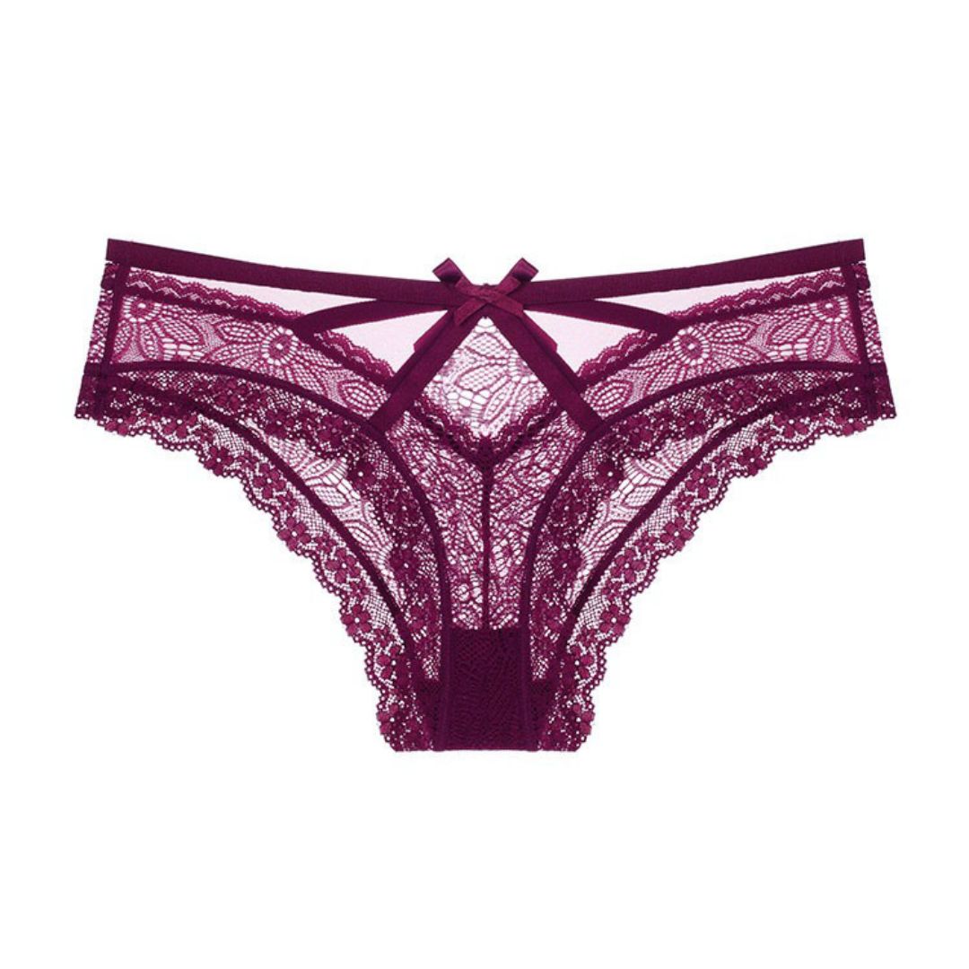 Krajkové kalhotky s průhledným materiálem