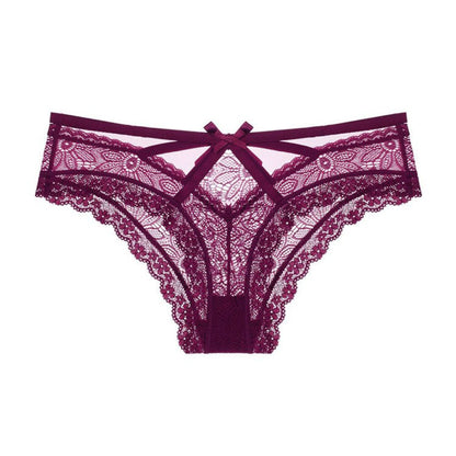 Krajkové kalhotky s průhledným materiálem