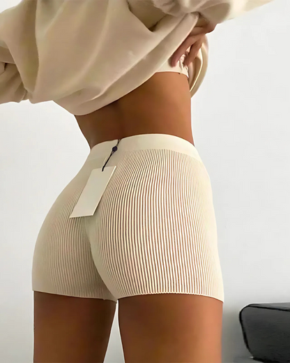 Přiléhavé žebrované kraťasy