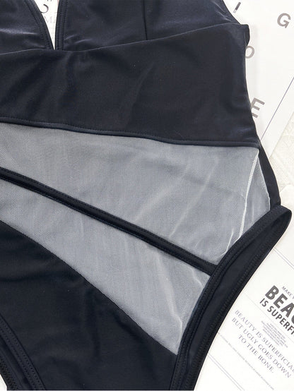 Jednodílné plavky s nastavitelnými ramínky