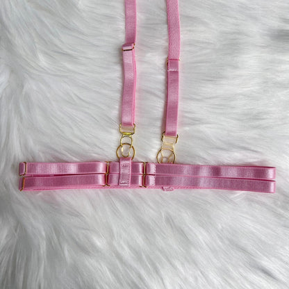 Sada spodního prádla s nastavitelnými prvky