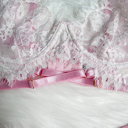 Sada spodního prádla s nastavitelnými prvky