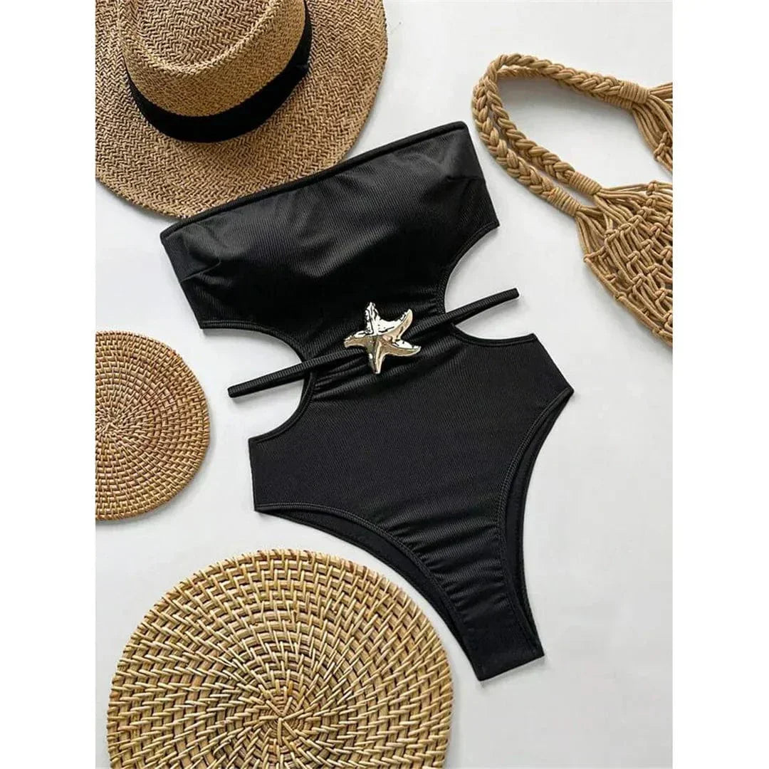 Jednodílné plavky s páskem v pase