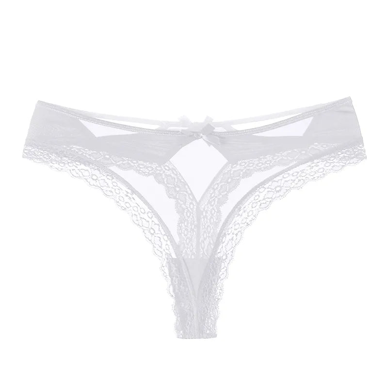 Krajková tanga s výřezy a sexy ramínky